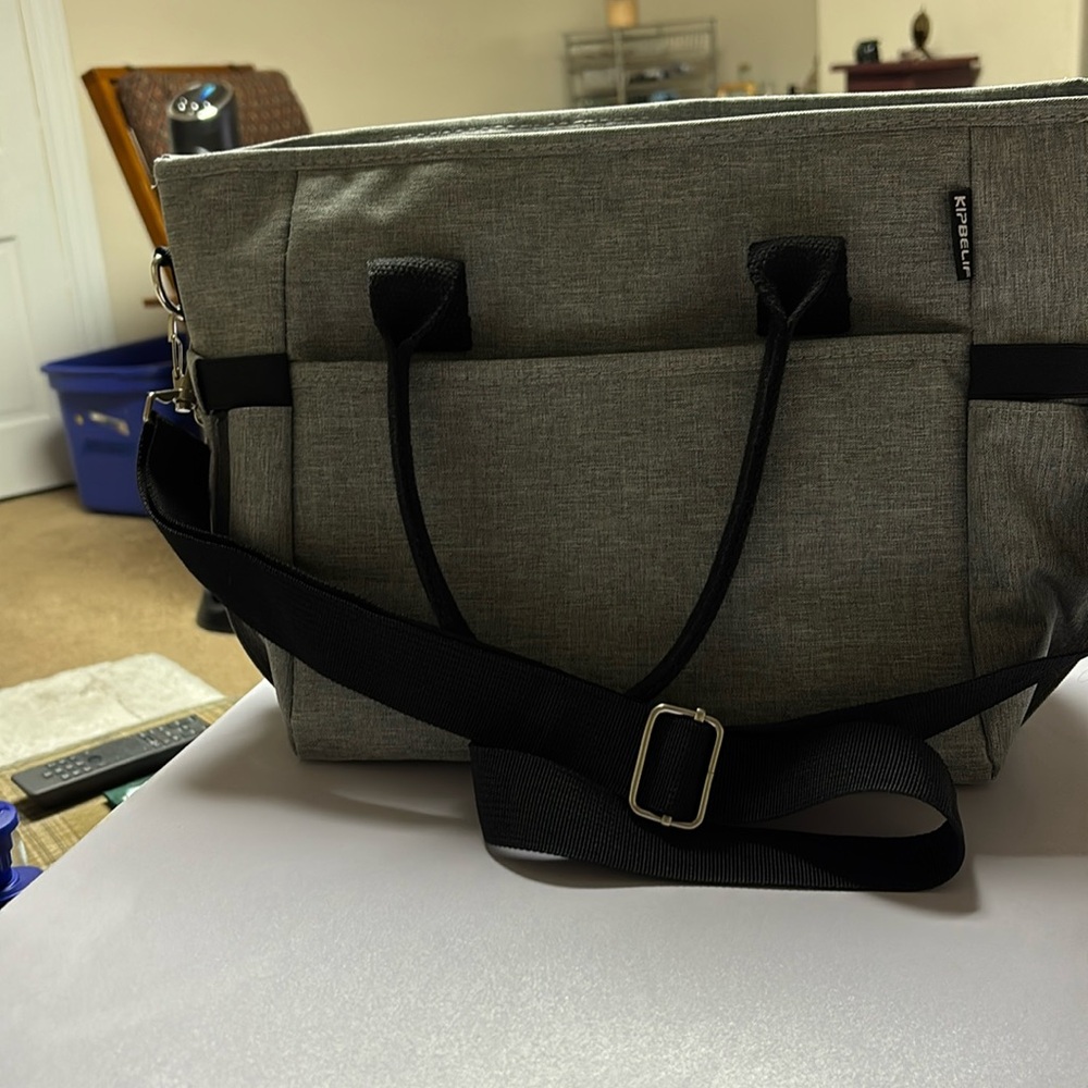 A ladies lunch bag